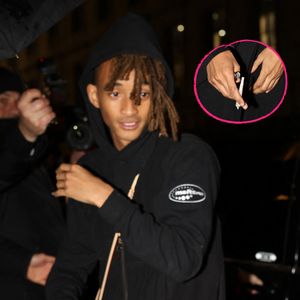 Erwischt: Will Jaden Smith hier etwa einen Joint rauchen?