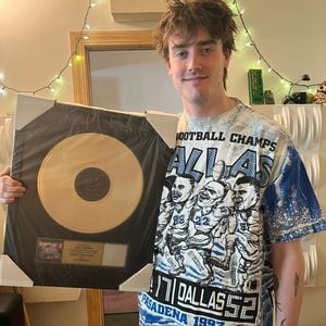 Hirntumor: Hippo-Campus-Sänger Jake Luppen vor riskanter OP