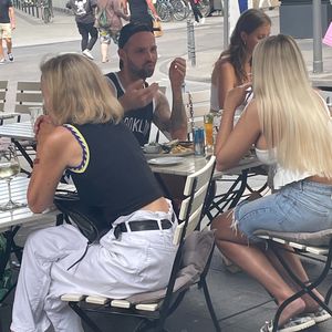 Nicht Kate: Mit wem geht Jakub Merlan-Jarecki hier aus?