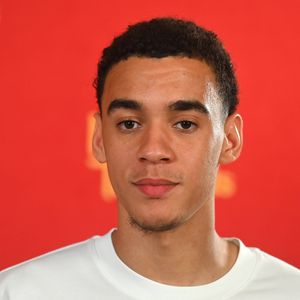Jamal Musiala wird verlegen wegen Frage nach weiblichen Fans