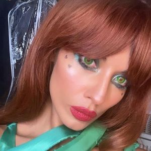 Jameela Jamil legte beim "She-Hulk"-Make-up selbst Hand an!