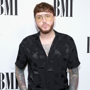 Kurz nach Geburt: James Arthur auf Promi-Dating-App entdeckt