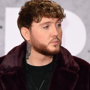 Verdächtiger Ring: Hat sich James Arthur etwa verlobt?
