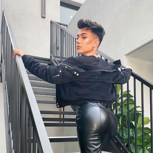 Ehrliches Geständnis: James Charles gibt Botox-Behandlung zu