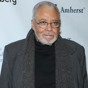 So süß ehrt "König der Löwen"-Prequel James Earl Jones (†)