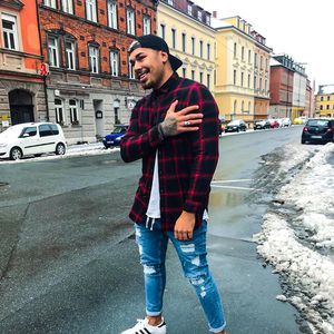 Von Temptation-Salva als "fett" beleidigt: So geht's James!