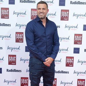 Süß: "Hollyoaks"-Star Jamie Lomas ist erneut Vater geworden
