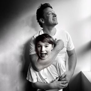 Wie der Papa: Jamie Olivers Sohn Buddy moderiert Kochshow!