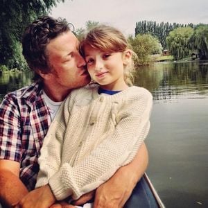 So süß gratuliert Jamie Oliver Tochter Daisy zum Geburtstag!