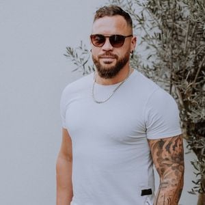 Temptation-Lagerfeuer mal anders: Jamy bekommt eigene Bilder
