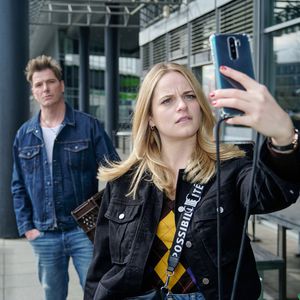 Erster Serienjob: So schlägt sich Carina am "Unter uns"-Set