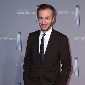 Reue im Böhmermann-Fall: Angela Merkel gesteht Fehler ein!