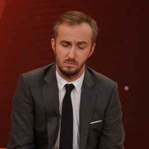 Lustiges Comeback: Jan Böhmermann im Bett mit Angela Merkel!