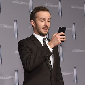 Schmähgedicht-Affäre: Jan Böhmermann disst Angela Merkel
