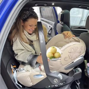 Baby kam zu früh: Jana Schölermann meldet sich nach Geburt