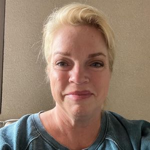 Janelle Brown feiert erstes Ostern ohne Sohn Robert (†25)