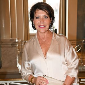 Frisch verliebt: Janina Hartwig ist mit Politiker zusammen