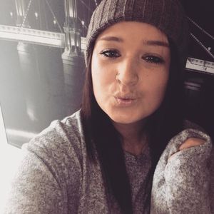 "Arme Würste": GZSZ-Neuling Janina Kranz gegen Cybermobbing