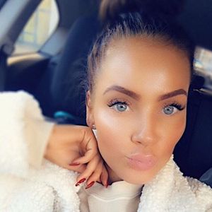 Trotz Tobi-Terz: Sitzt Janine zuhause und wartet auf ihn?