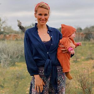 Janni Kusmagks neues Bild mit Baby Merlin verzückt die Fans