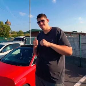 Größter Mann Deutschlands: Hat Jannik beim Dating Probleme?
