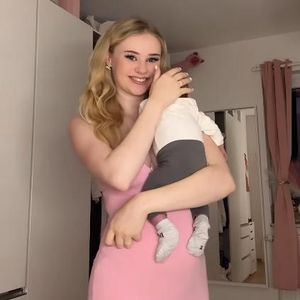 Ein Jahr nach Geburt: Stillt Jasi_xx3 ihre Tochter noch?