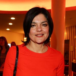 Jasmin Tabatabai blamiert sich bei dieser Wilsberg-Frage