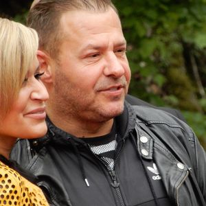 Mit an Willis Grab: Jasmins Bodyguard ist kein Unbekannter