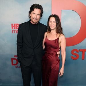Seltener Auftritt: Jason Bateman mit Amanda auf Red Carpet