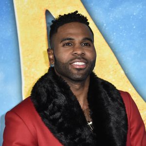 Jason Derulo gibt einem Studenten 5.000 Dollar Trinkgeld!