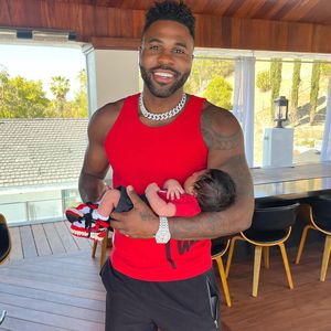 Partnerlook: Jason Derulo postet süßes Foto mit seinem Sohn