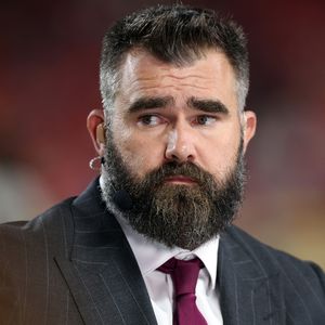 Jason Kelces Fall wegen Attacke auf Fan wurde eingestellt