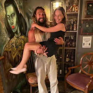 GoT-Reunion: Jason Momoa trägt Emilia Clarke auf Händen