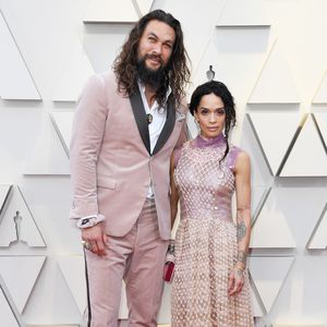 Scharfe Schnitte! GoT-Jason Momoa übt sich im Axtwurf