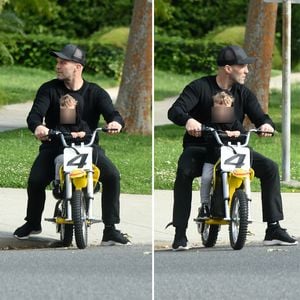 Total süß: Hier fährt Jason Statham mit Söhnchen "Motorrad"!