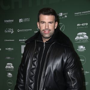 Jay Khan enthüllt sexuelle Belästigung durch US5-Entdecker