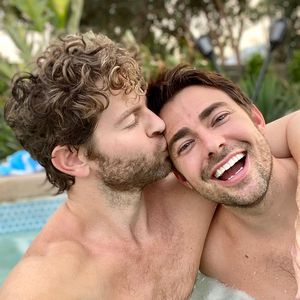 "Girls Club"-Star Jonathan Bennett hat sich verlobt