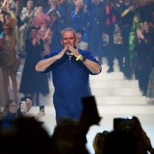 Upps! Wo ist denn ihre Hose, Monsieur Gaultier?