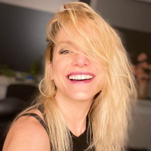 Hommage an die 2000er: Jeanette Biedermann postet sexy Fotos