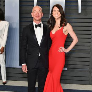 Jeff Bezos' Ex spendet fast 86 Mio. Euro an Pfadfinderinnen!
