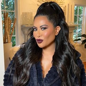 Im Knast: Jen Shah freundet sich mit Elizabeth Holmes an