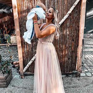 Stolze BTN-Jenefer Riili: Erstes Foto von Baby Milans Taufe!