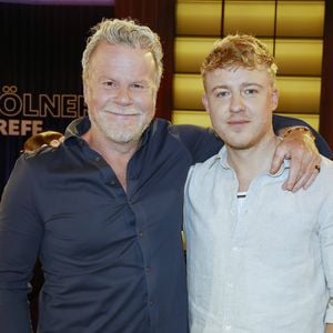 Jenke von Wilmsdorff & Sohn testen Wege aus Schlaflosigkeit