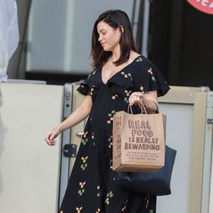 XXL-Babybauch: Jenna Dewan in lässigem Schwanger-Look