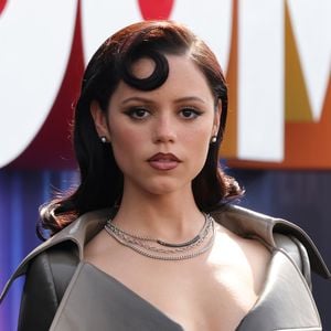 Jenna Ortega warnt: Social Media schadet der heutigen Jugend