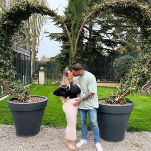 "Wir drei": Schwangere Jenny Frankhauser posiert mit Steffen