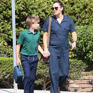 Trägt Jennifer Garner da einen Verlobungsring am Finger?