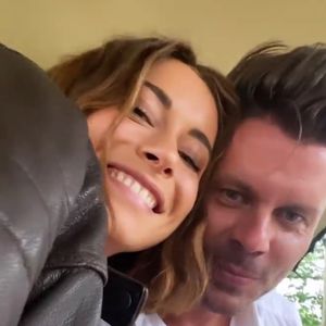 Händchenhaltend: Ist er etwa Jenny Langes neuer Freund?