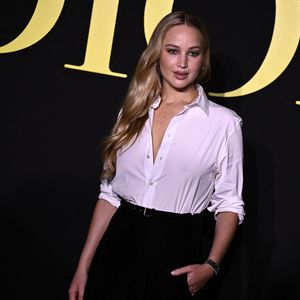 Schick: So cool stylt Jennifer Lawrence Männerklamotten!