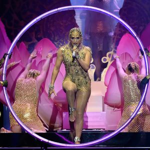Video: Jennifer Lopez schwingt ihren Knack-Po